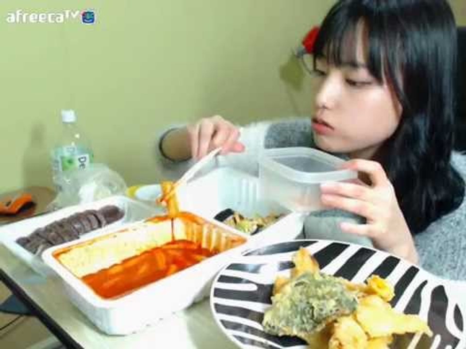터민 공수간 왕김밥+떡볶이+순대+모듬튀김 먹방