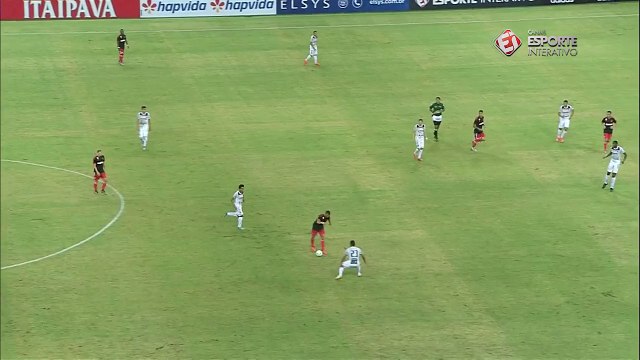 Guerrero cabeceia e Douglas Dias faz grande defesa