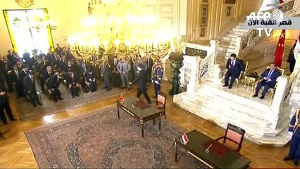 China's Xi meets with Egypt's Sisi in Cairo