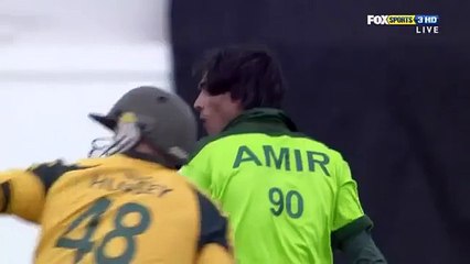 Shahid Afridi Takes An Amazing Catch of White