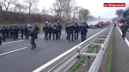 Guingamp. Blocage de la RN12 : les forces de l'ordre chargent à Kernilien