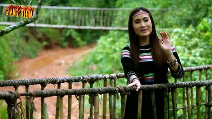 Ngày Đá Đơm Bông - Giáng Tiên