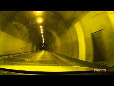 Жесткая автокатастрофа на дороге автомобиль превисил скорость и от удара взорвался