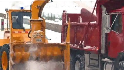 Les équipes de déneigement en pleine action