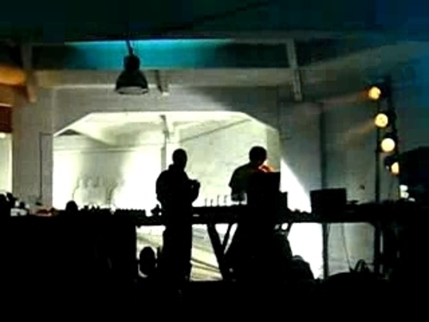 Dancing Krew@luke vibert garage citroën
