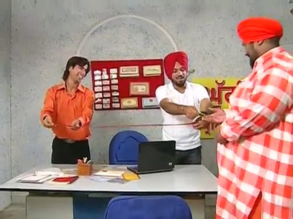 Ghuggi Printing Press - Ghuggi Yaar Gupp Na Maar - Punjabi Comedy Scene