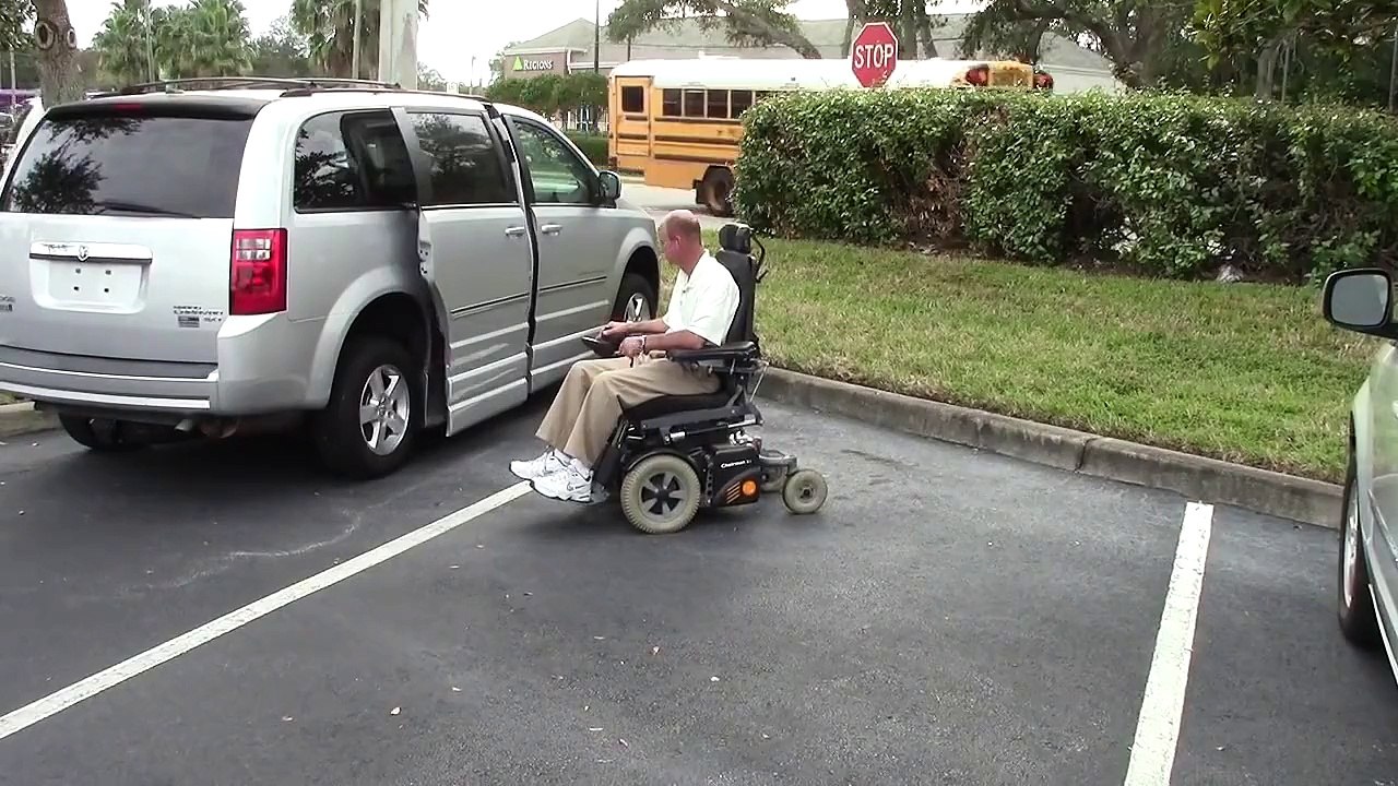 Rear Entry Accessible Wheelchair Vans VS. Side Entry Handicap Vans.