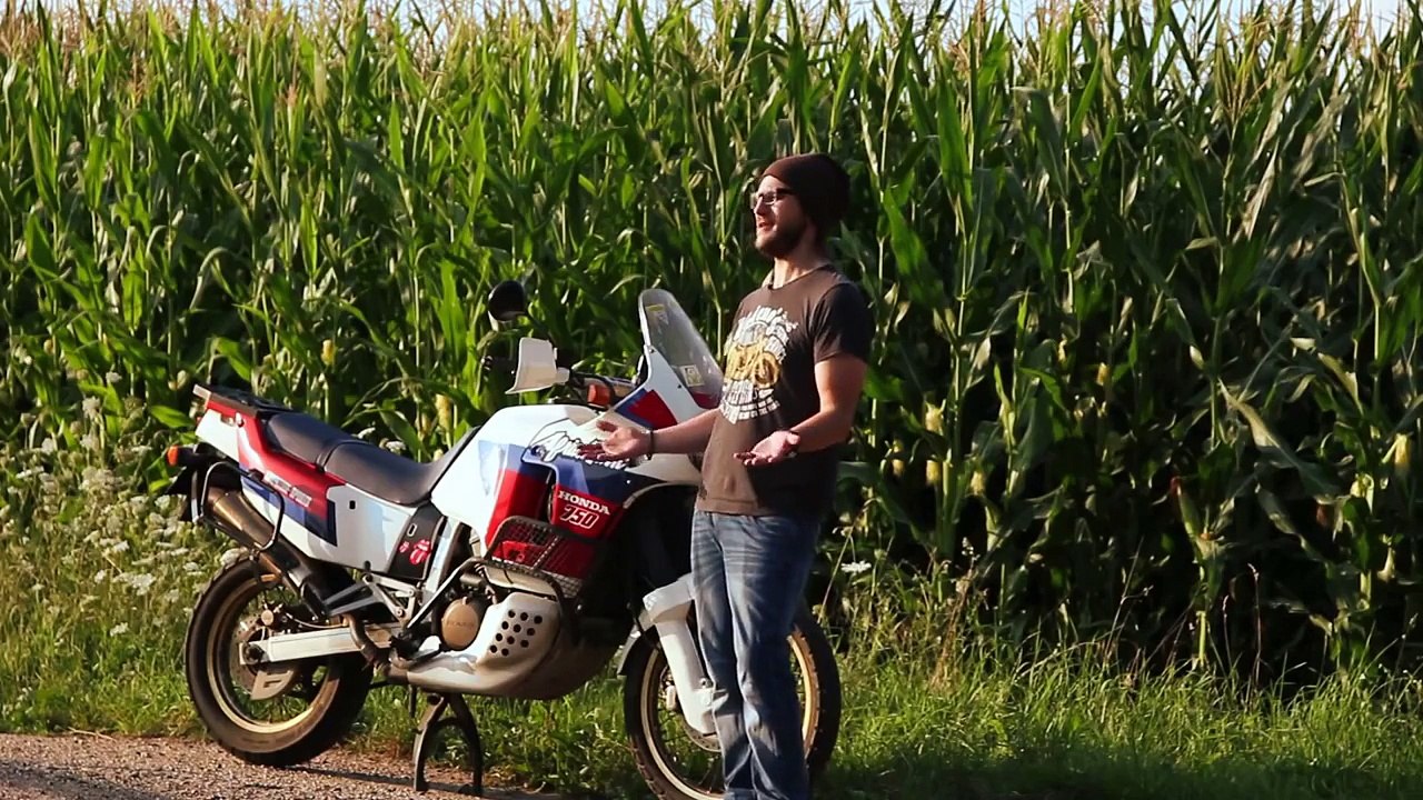Motorradreise.TV Folge #21 – Africa Twin, Tankrucksäcke, Reifenmontage, Schrauberprinz, RMZ 450