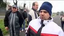 Journée tendue entre éleveurs bretons en colère et policiers dans les Côtes-d'Armor