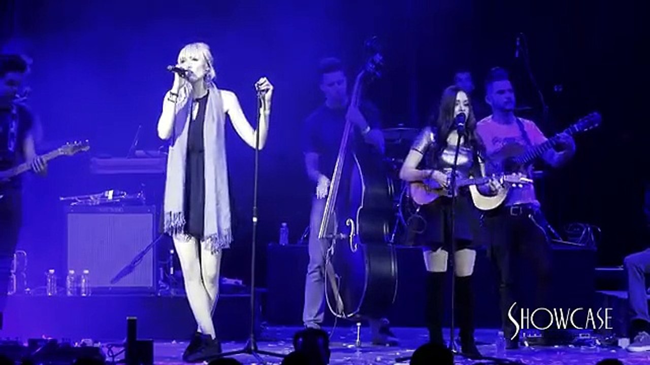 Vázquez Sounds ft. Jenny and The Mexicats -Riptide- Teatro Metropolitan - Showcase