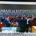 Camarógrafo se cayó durante el más reciente acto de Nicolás Maduro