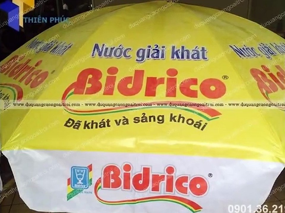 Ô dù che nắng quán cà phê