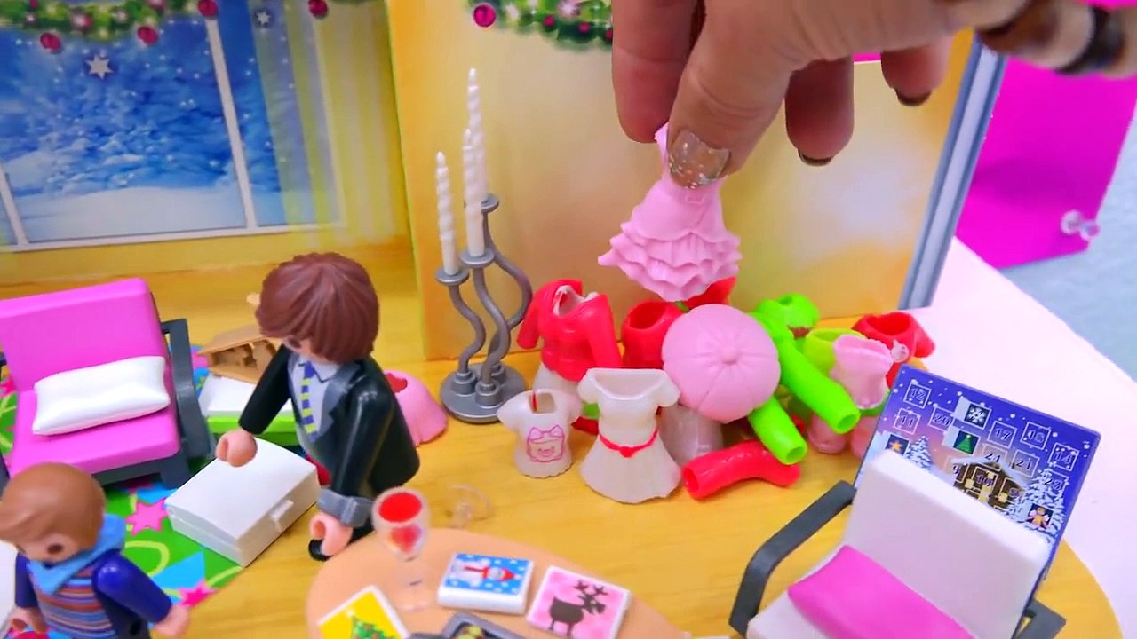 Polly Pocket, Playmobil Holiday Christmas Advent Calendar Day 21 Toy Surprise Opening Vide