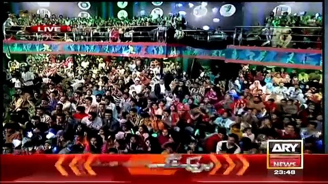 Shahid Afridi Singing Mauka Mauka For Indians