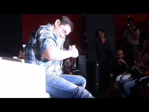 Aamir Khan, Emotional and Teary-Eyed @ Press Conference of Satyamev Jayate 3 | Latest Bollywood News