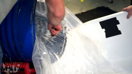 Man takes a Bath in 220kgs of Putty for kids!!