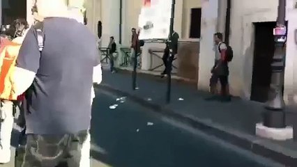 Des musulmans? viole profane la statue de la vierge marie  (Italie)