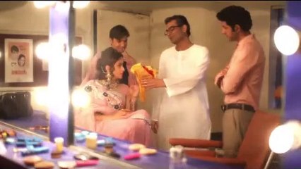 Aah Ko Chahiye - Ali Sethi OST Manto FT. Mahira Khan