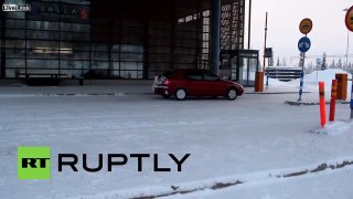 Finland: Refugees taking Arctic route to EU abandon Lada cars on Russian border