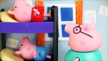 Peppa Pig Comprando Sapatos Novos!! Em Português Completo DisneyKidsToys