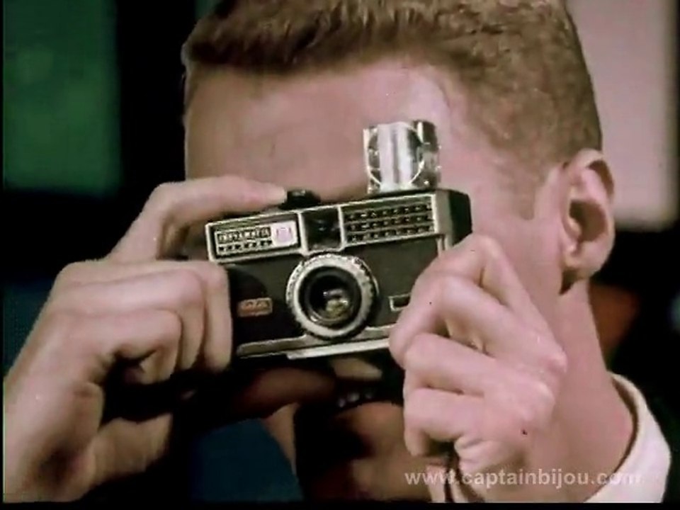 1960s FLASH CUBE CAMERA COMMERCIAL