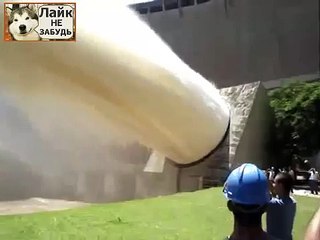Самая мощная струя воды в мире