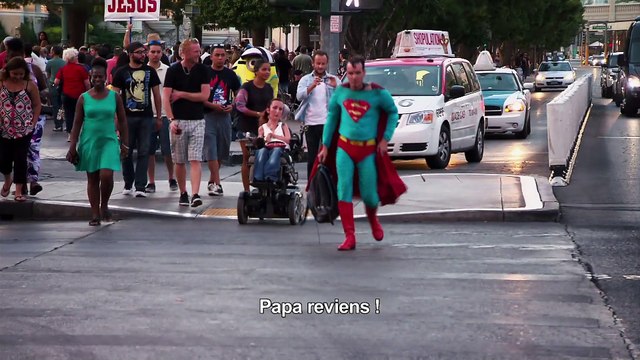 EXCLU: Les 1ères images du documentaire bientôt diffusé sur June TV qui suit une femme en fauteuil roulant traversant le