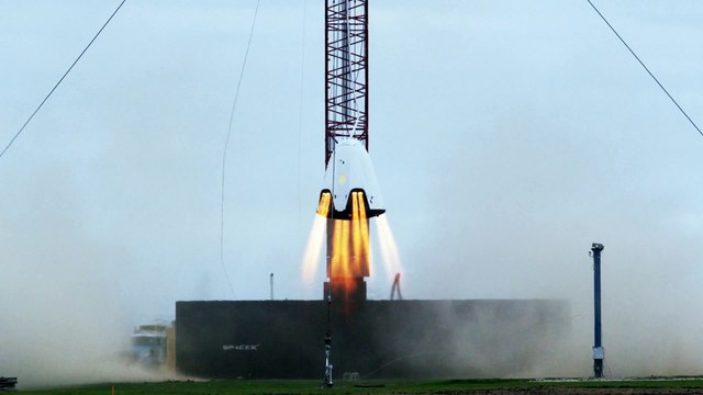 Test de propulsion du Dragon 2 - Projet SpaceX de la NASA pour faire atterrir une navette spatiale