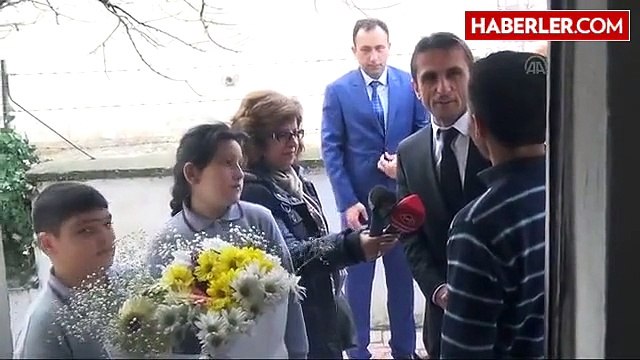 Okula Gidemedi, Karnesini Öğretmenleri ve Arkadaşları Getirdi