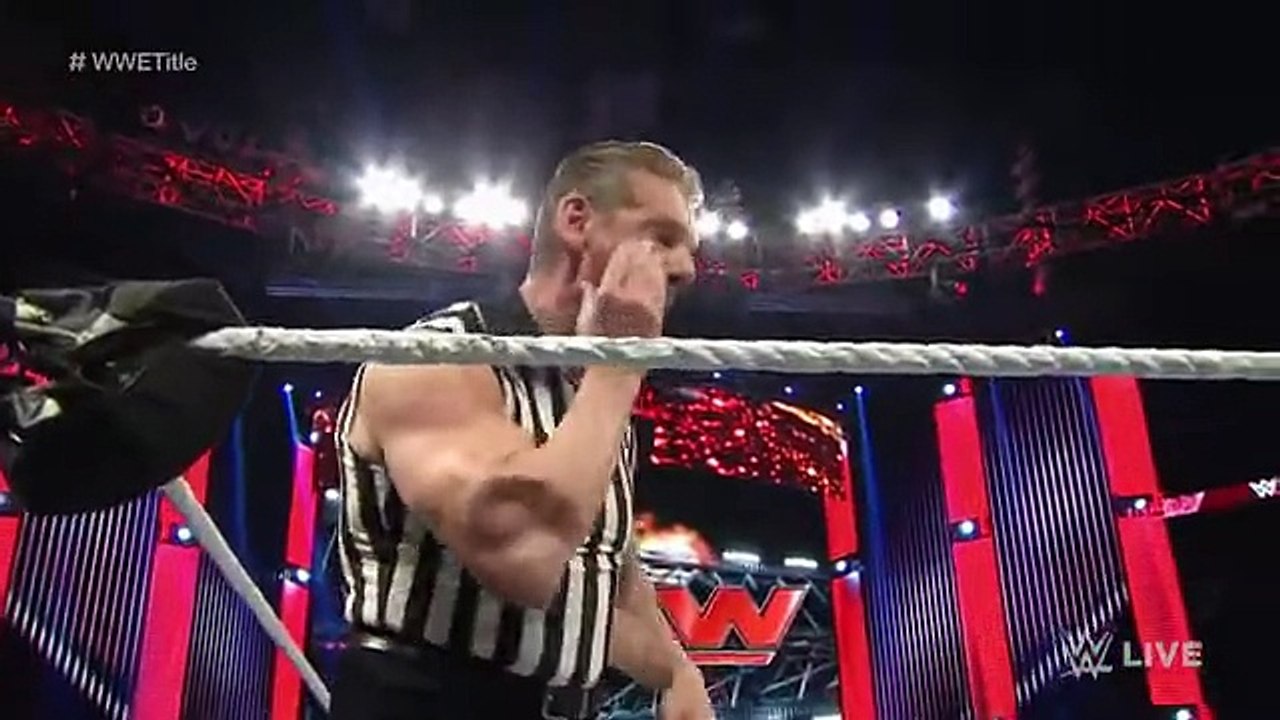 Reigns vs. Sheamus - Mr. McMahon Guest Ref- Jazzi Collection