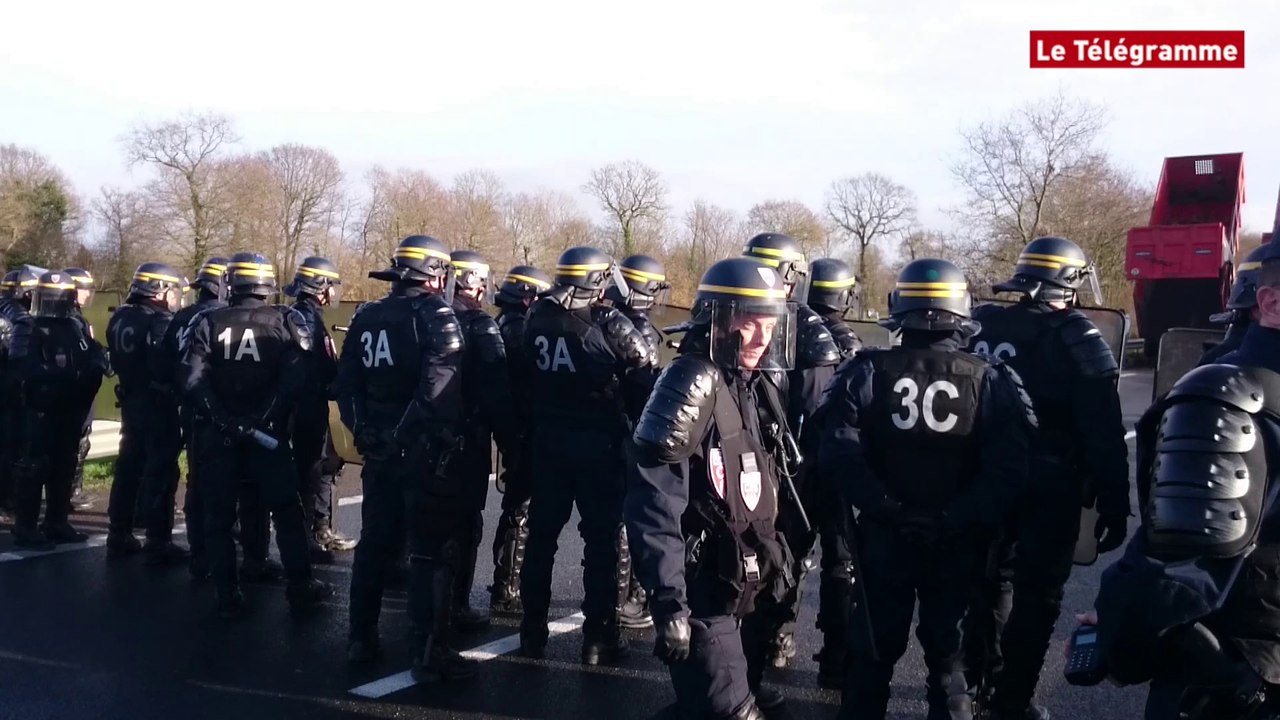 Agriculteurs. La RN12 bloquée à Tramain