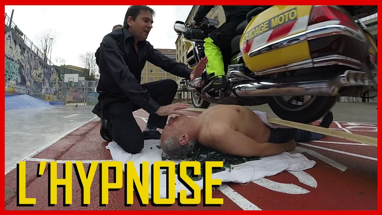 Honda Goldwing, hypnose, moto : rouler SUR un ami, c'est possible