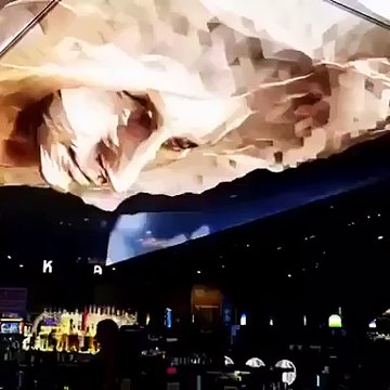 ...Потолок в баре...Зашел...и забыл зачем...