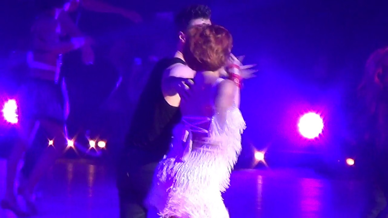 Danse de groupe sur Lean On - DALSTournée Nantes 16/01/16