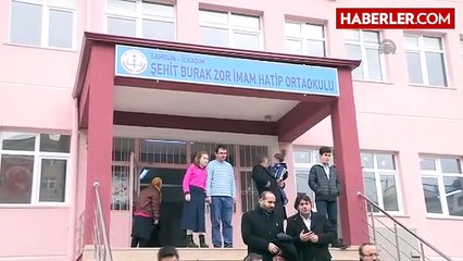 Şehit Oğlunun Adının Verildiği Okulda Karne Dağıttı