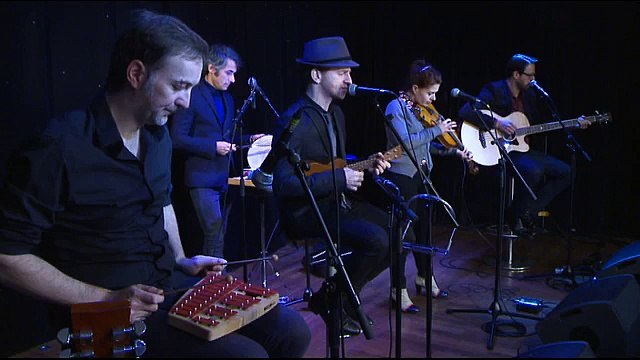 Dionysos en live pour Sortez du cadre