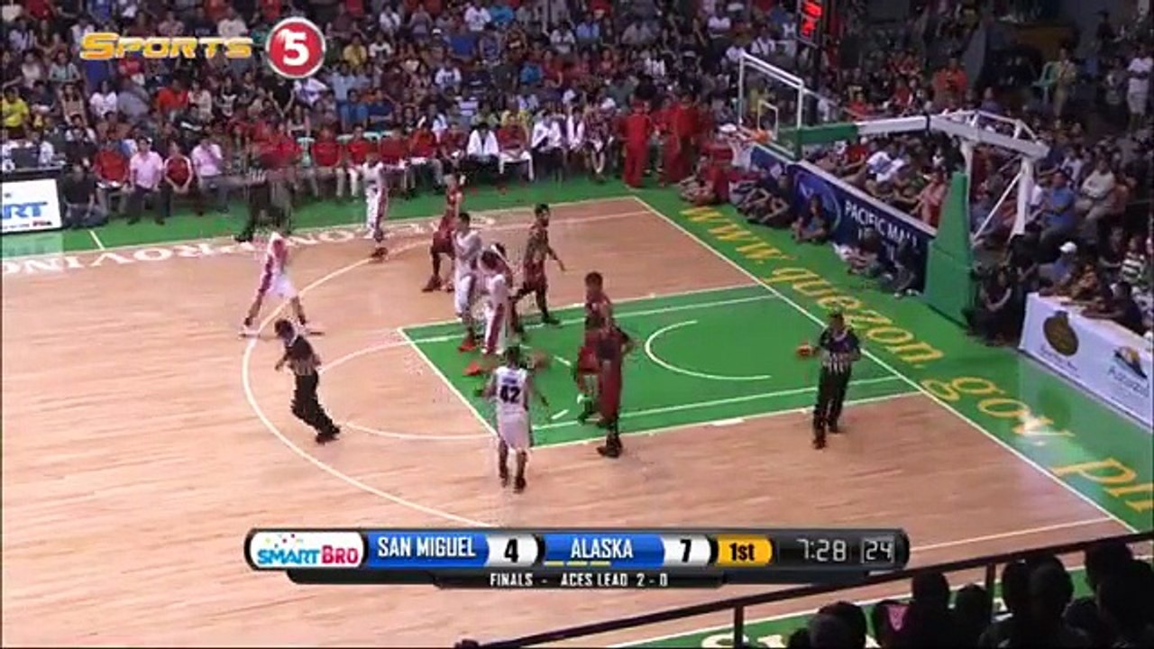 San Miguel vs Alaska - Q1 - Finals Game 3 Philippine Cup 2015-2016