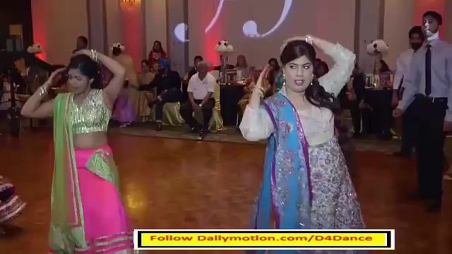 Indian Boys VS Girls Dance Competition On Mehndi Night - Wonderfull Dance - HD