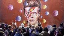 Fans gather in Los Angeles to pay tribute to David Bowie