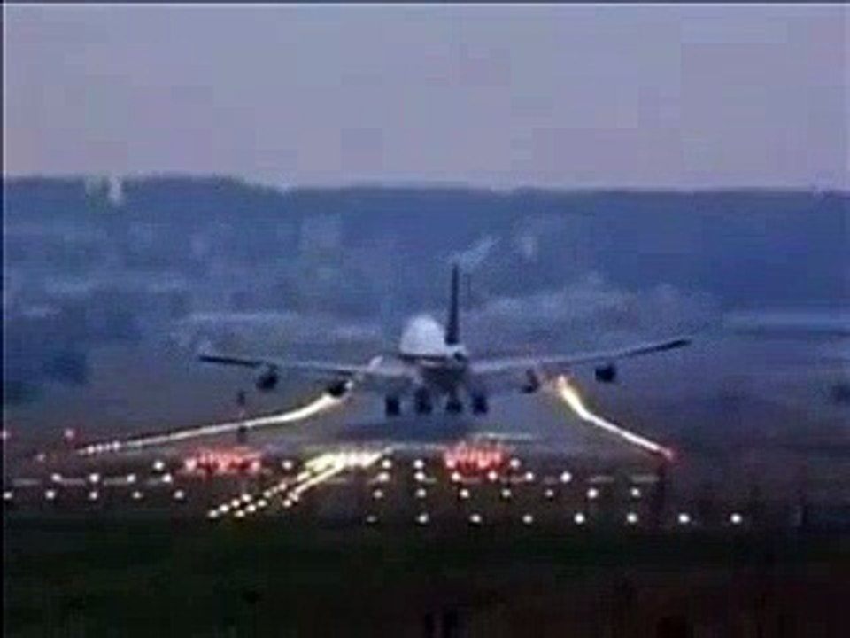TOP TEN Crosswind and Scary Aircraft Landings Big Planes