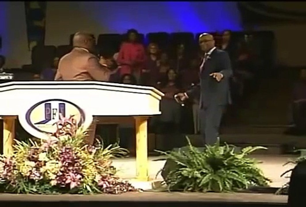 Marvin Winans and Donnie McClurkin Who Wouldve Thought at Holy Convocation 2015