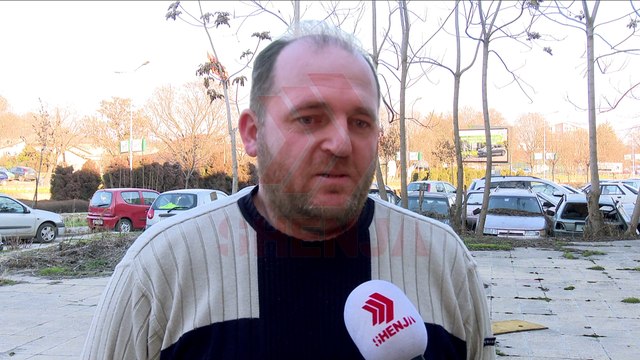 Analistët: Vizita e Hahn-it mund të sjellë datë të re të zgjedhjeve