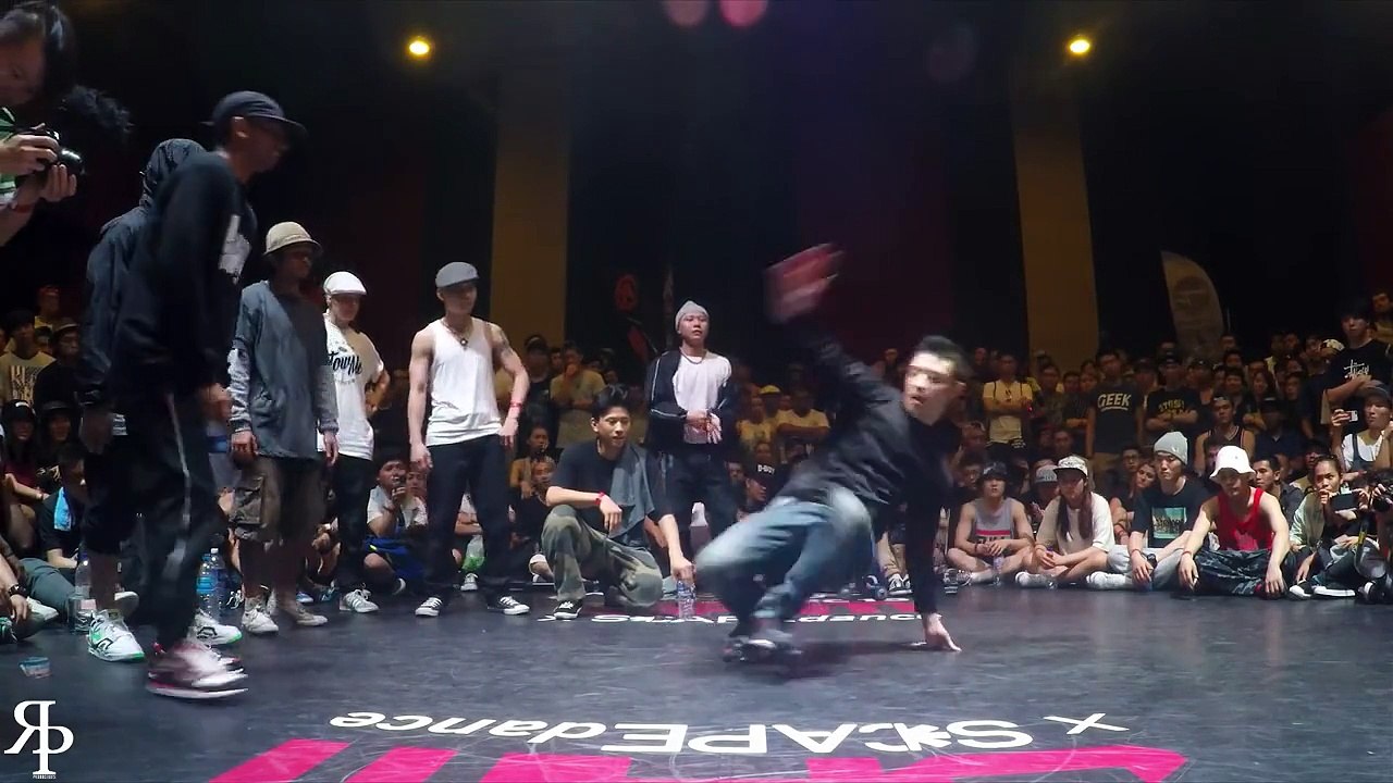 Bboy 1v1 7ToSmoke | Radikal Forze Jam 2015 | RPProductions