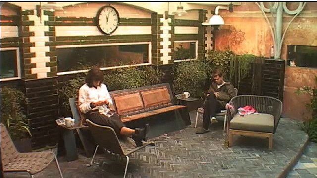 צביעותו של שי חי בשיחה עם ארבל קינן שנכנסה לבית האח הגדול כמעריצתו