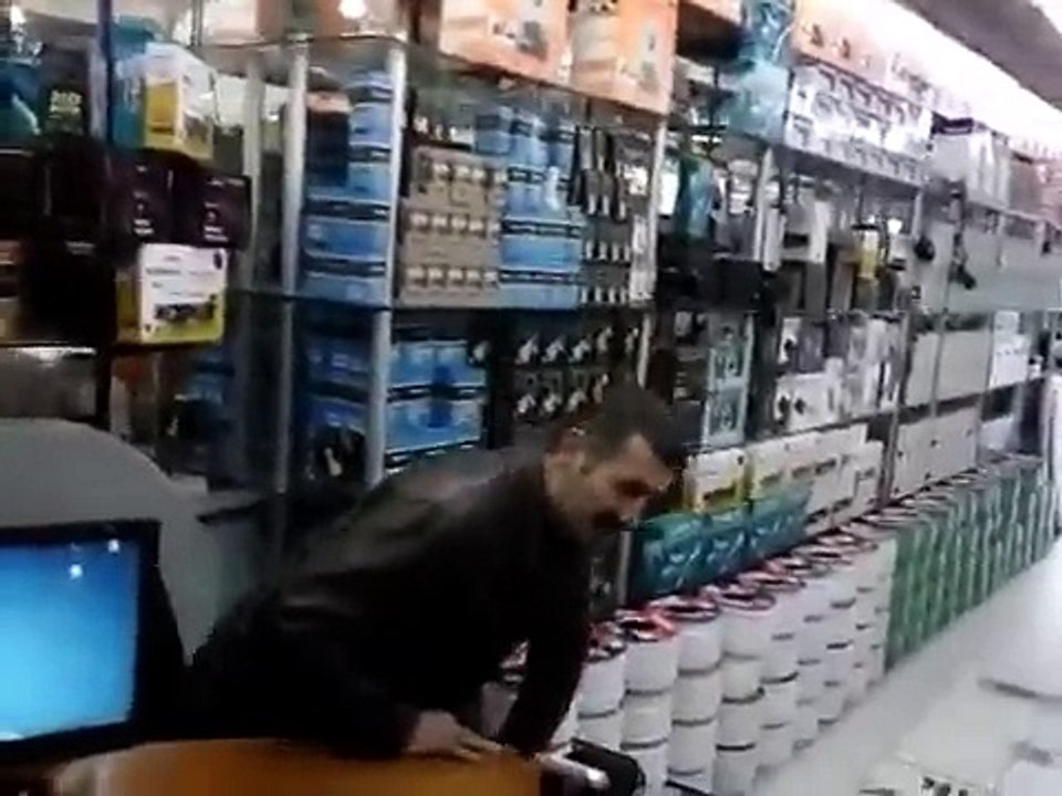 Köksal baba çaycı kenanı çekiçle dövdü-2015