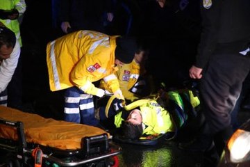 Cumhurbaşkanlığı Konvoyu Güvenlik Önlemi Alan Polise Araba Çarptı