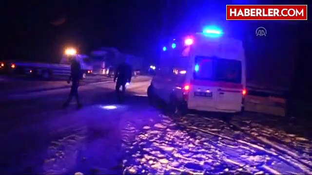 Kar Yağışı ve Tipi Nedeniyle Çok Sayıda Araç Yolda Kaldı