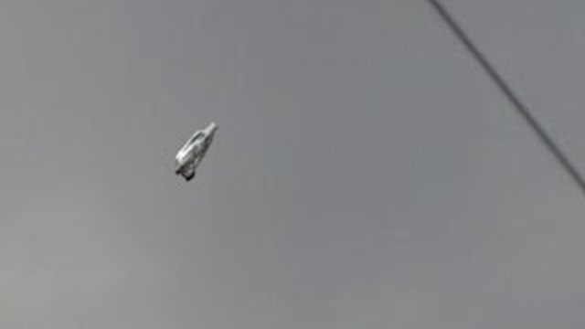 4 BAD ASS UFO Sightings!@ [Netherlands Flying Saucer] [Morphing UFO Ontario] [Metallic Craft] 2015