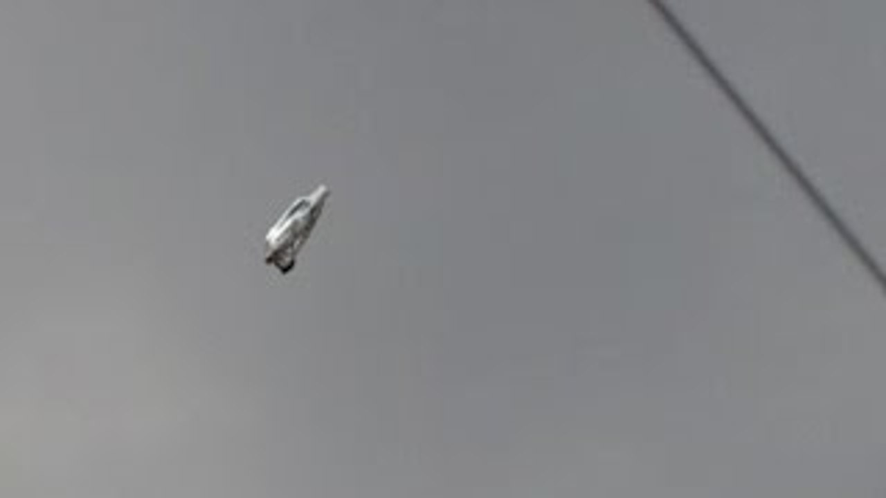 4 BAD ASS UFO Sightings!@ [Netherlands Flying Saucer] [Morphing UFO Ontario] [Metallic Craft] 2015