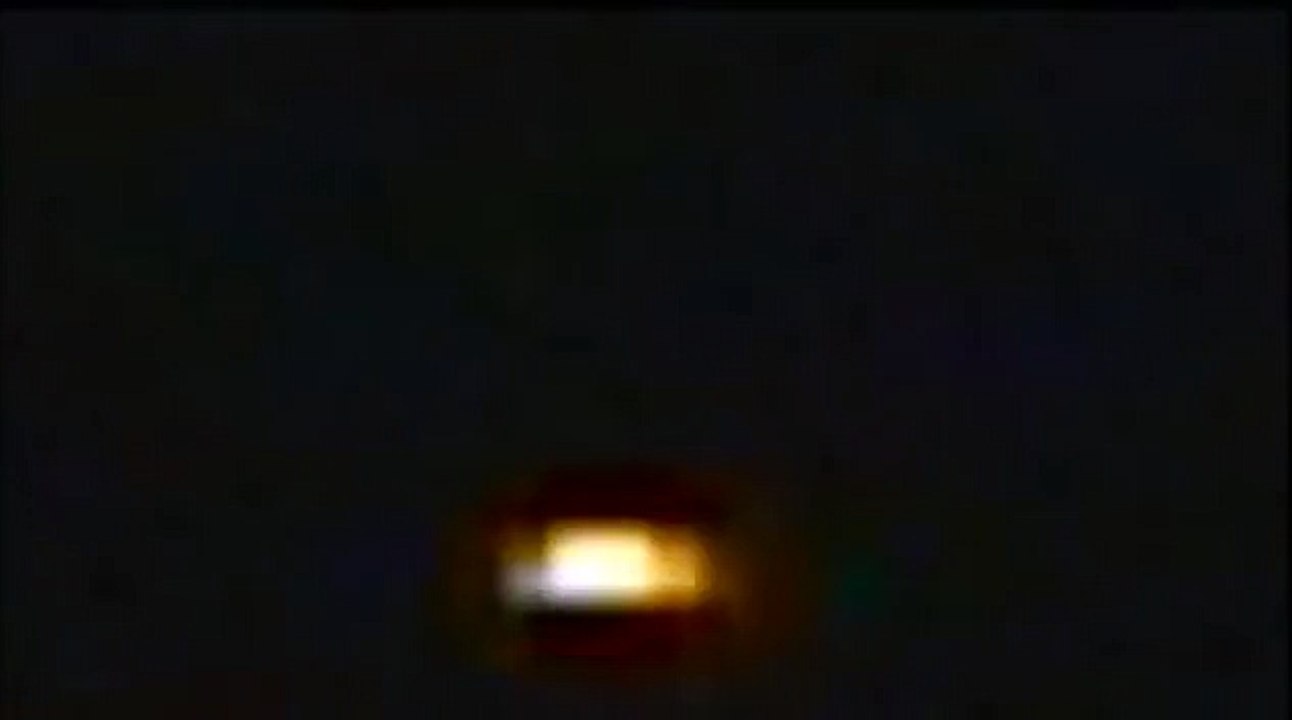 UFO BRIGHT YELLOW OBJECT MOVING VERY SLOW FRESNO close up pics !